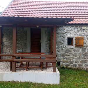 Seosko domaćinstvo Šćepanović